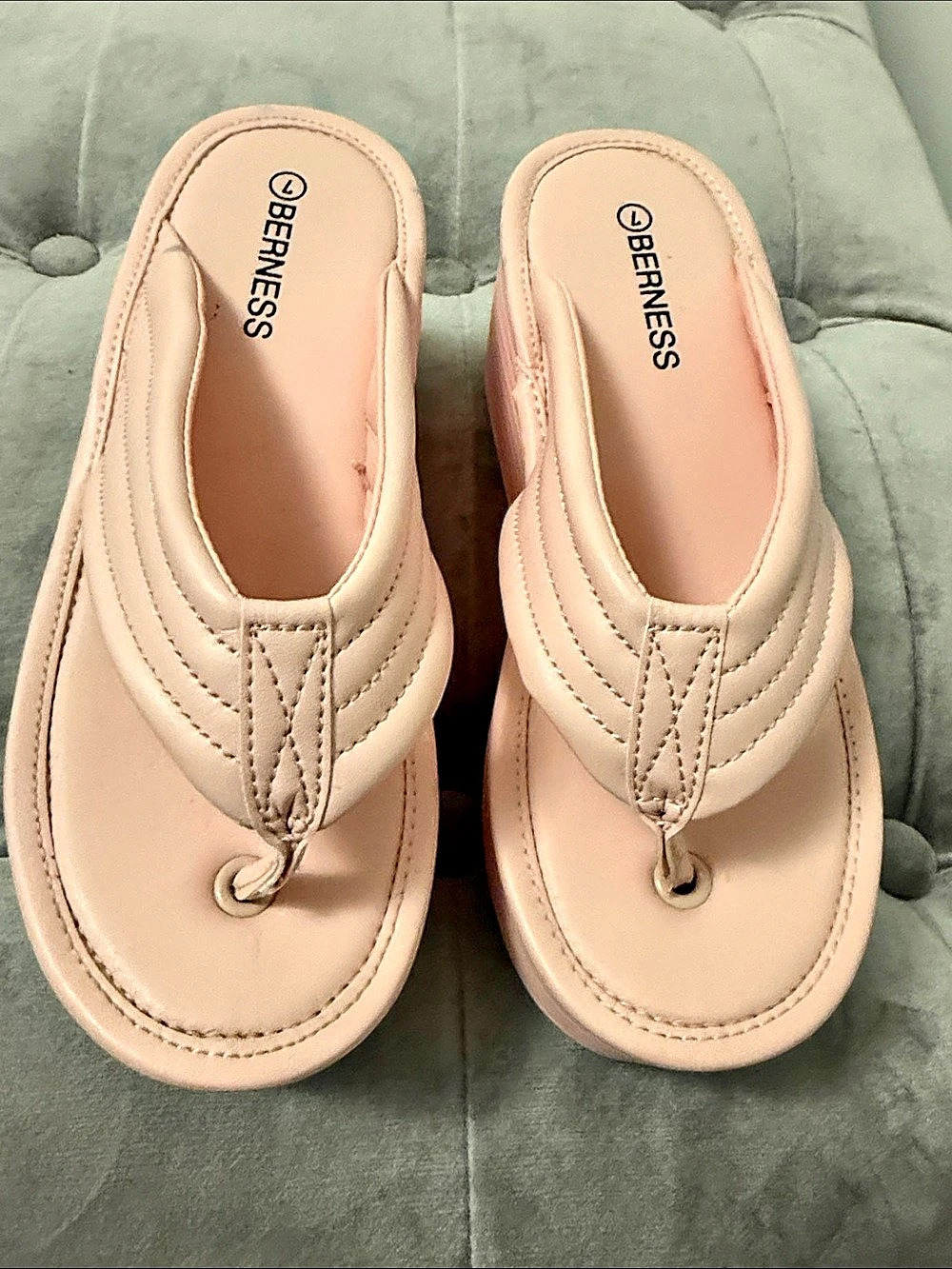 Berness Platform Thong Sandals in Pink Like New